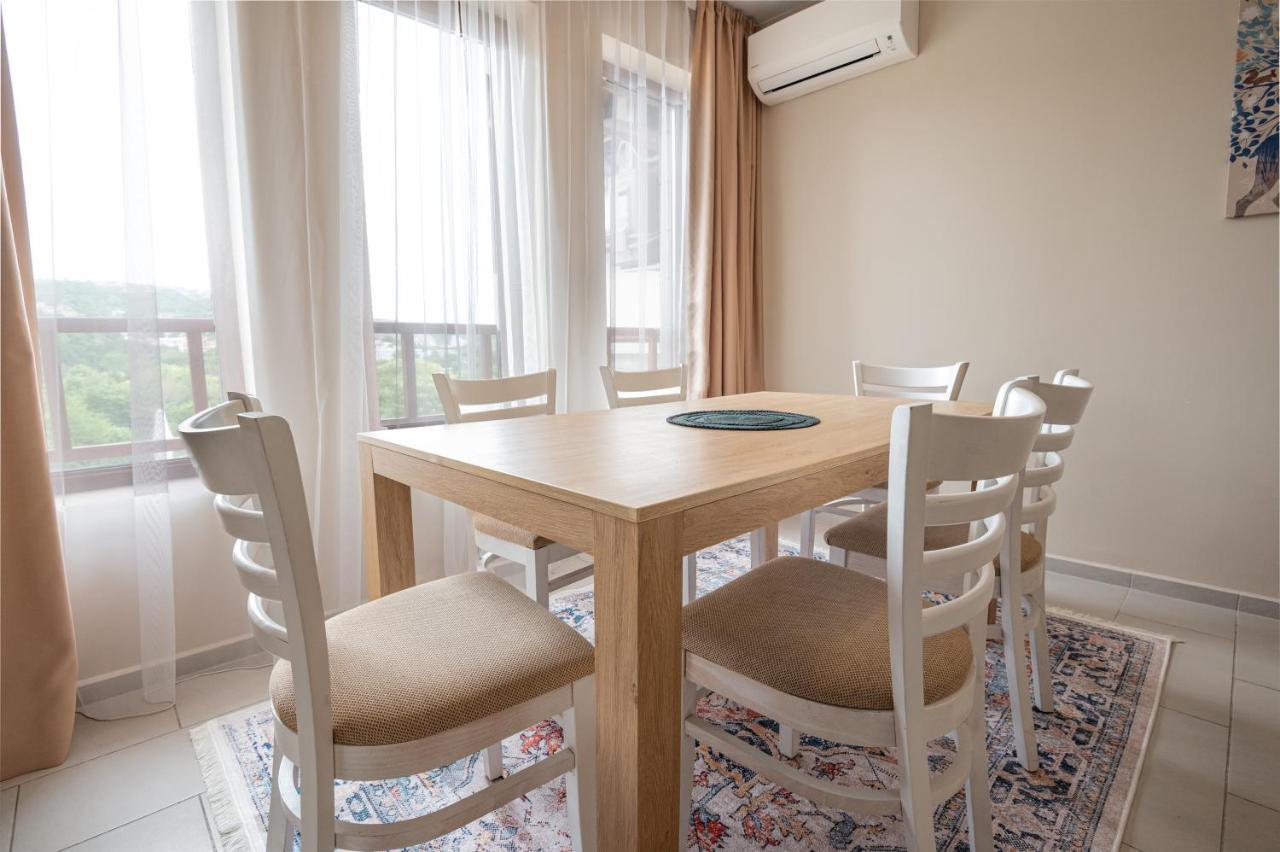 Апартамент За Гости Влади В Комплекс Garden Palace Baltsjik Buitenkant foto