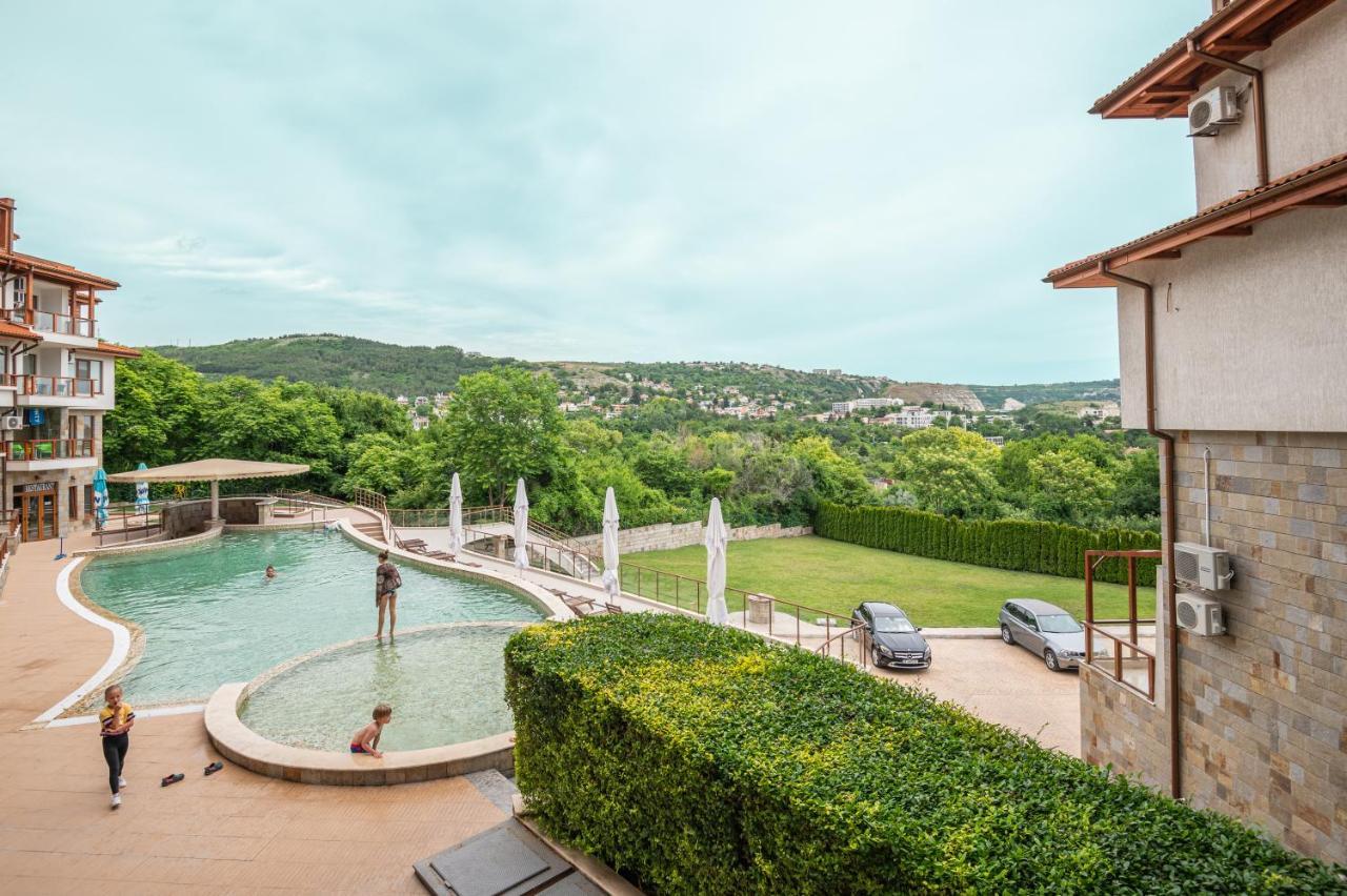 Апартамент За Гости Влади В Комплекс Garden Palace Baltsjik Buitenkant foto